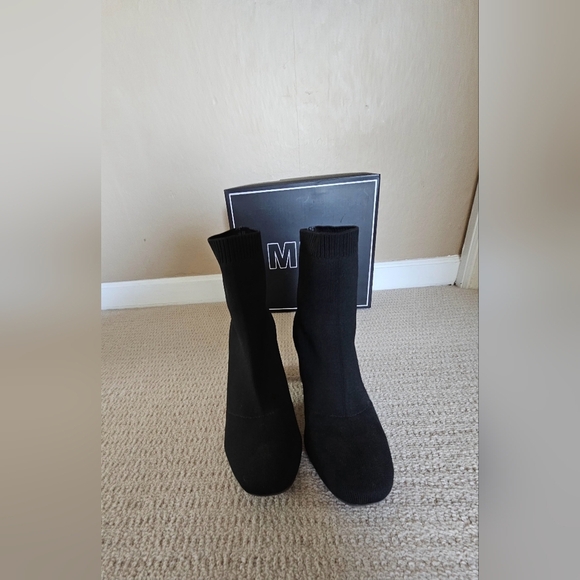 Mia Erika Black Knit Ankle Boots with Block Heel - Picture 14 of 15